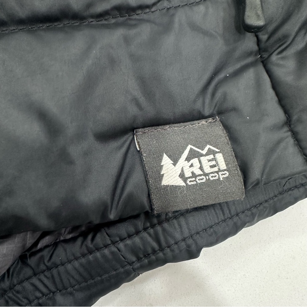REI Co-op 650 Down Vest 2.0 Black Puffer Full Zip Women's Medium - Picture 6 of 6